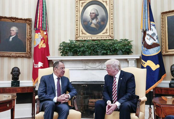 Советник Трампа раскрыл позицию США по России Советник Трампа раскрыл позицию США по России