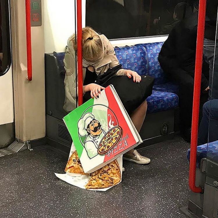 Метро — это самое странное место на земле, вот 20 фото в подтверждение! Метро — это самое странное место на земле, вот 20 фото в подтверждение!