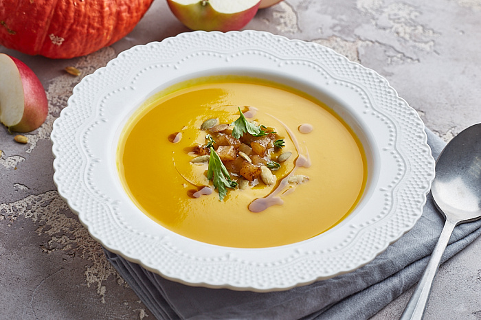 Тыквенный суп с яблоками. \ Фото: juicy-food.ru. Тыквенный суп с яблоками. \ Фото: juicy-food.ru.