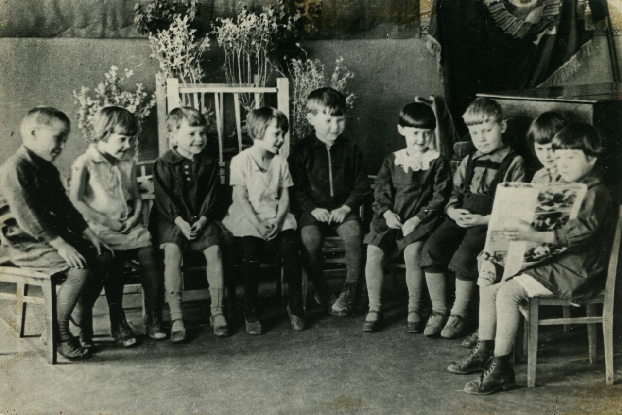 Первые детские сады в России 1917