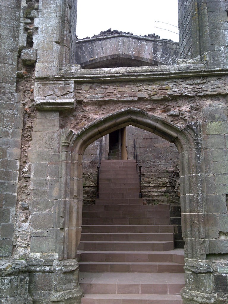 Замки Англии: Раглан (Raglan Castle)