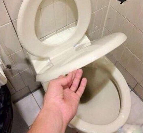 Всё было бы хорошо, но они вызвали сантехника Всё было бы хорошо, но они вызвали сантехника
