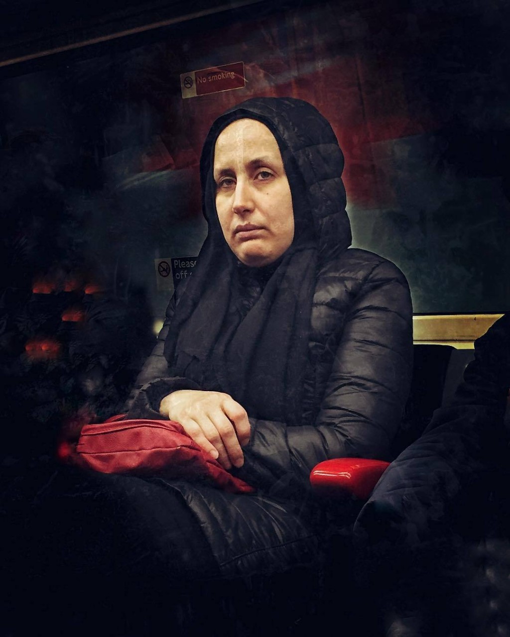 Фотограф снимает пассажиров метро в духе картин Возрождения