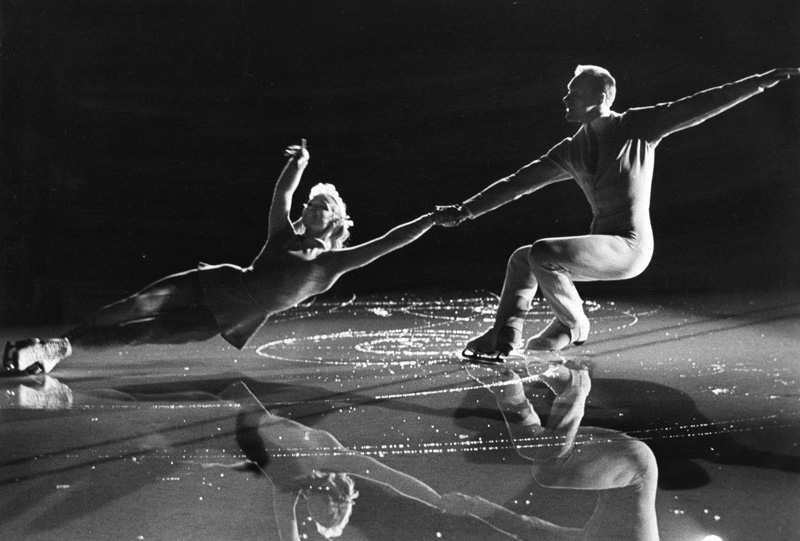 64 ГЕНИАЛЬНЫХ ФОТОГРАФИИ СОВЕТСКОЙ ЭПОХИ Л. Белоусова и О. Протопопов. 1965 год. Фото: Сергей Лидов