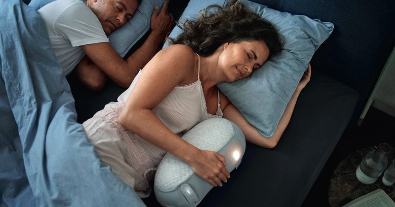 В постели с Дартом Вейдером: стартап Somnox представил необычного робота-подушку