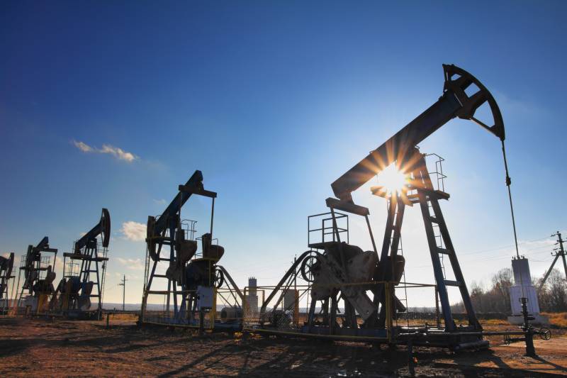 Нефть и газ остались только у России. Остальной мир нервно курит в сторонке!!! Нефть и газ остались только у России. Остальной мир нервно курит в сторонке!!!
