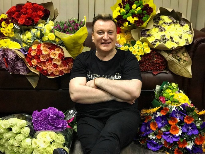Сергей Пенкин с возрастом изменился настолько, что артиста узнают только по голосу Сергей Пенкин с возрастом изменился настолько, что артиста узнают только по голосу