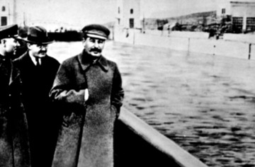 Николай Ежов: от ученика сапожника до «железного наркома» Николай Ежов: от ученика сапожника до «железного наркома»