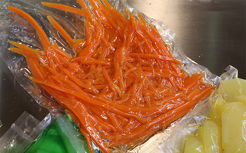 Тертая морковь в пакете