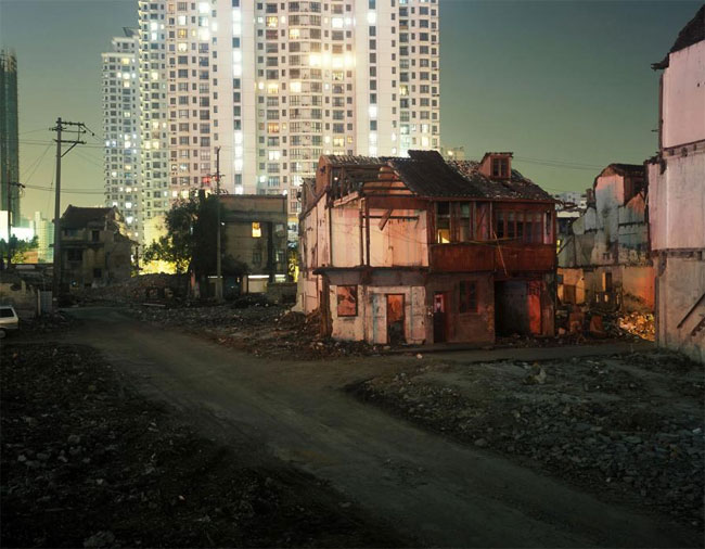 8 фото старого Шанхая, который разрушается на глазах