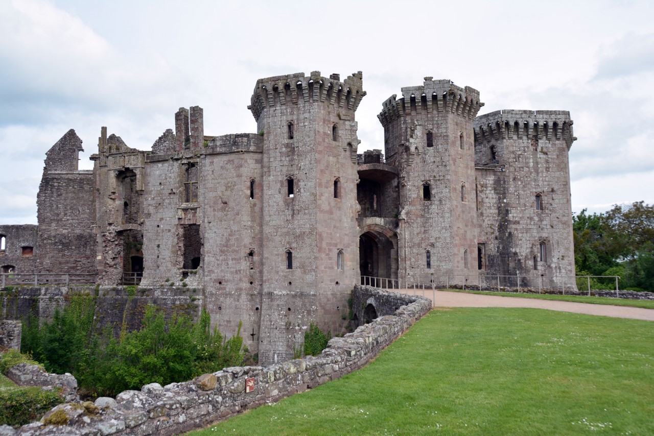 Замки Англии: Раглан (Raglan Castle)