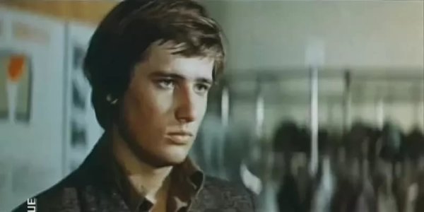 Сергей Насибов в фильме "Школьный вальс" (1977)