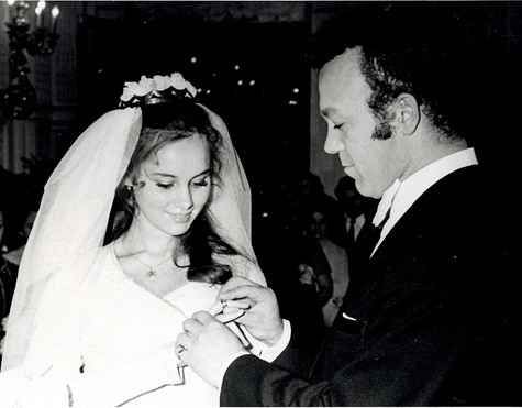 22. Нинель Дризина и Иосиф Кобзон (певец), 1971 год 22. Нинель Дризина и Иосиф Кобзон (певец), 1971 год СССР, свадьбы