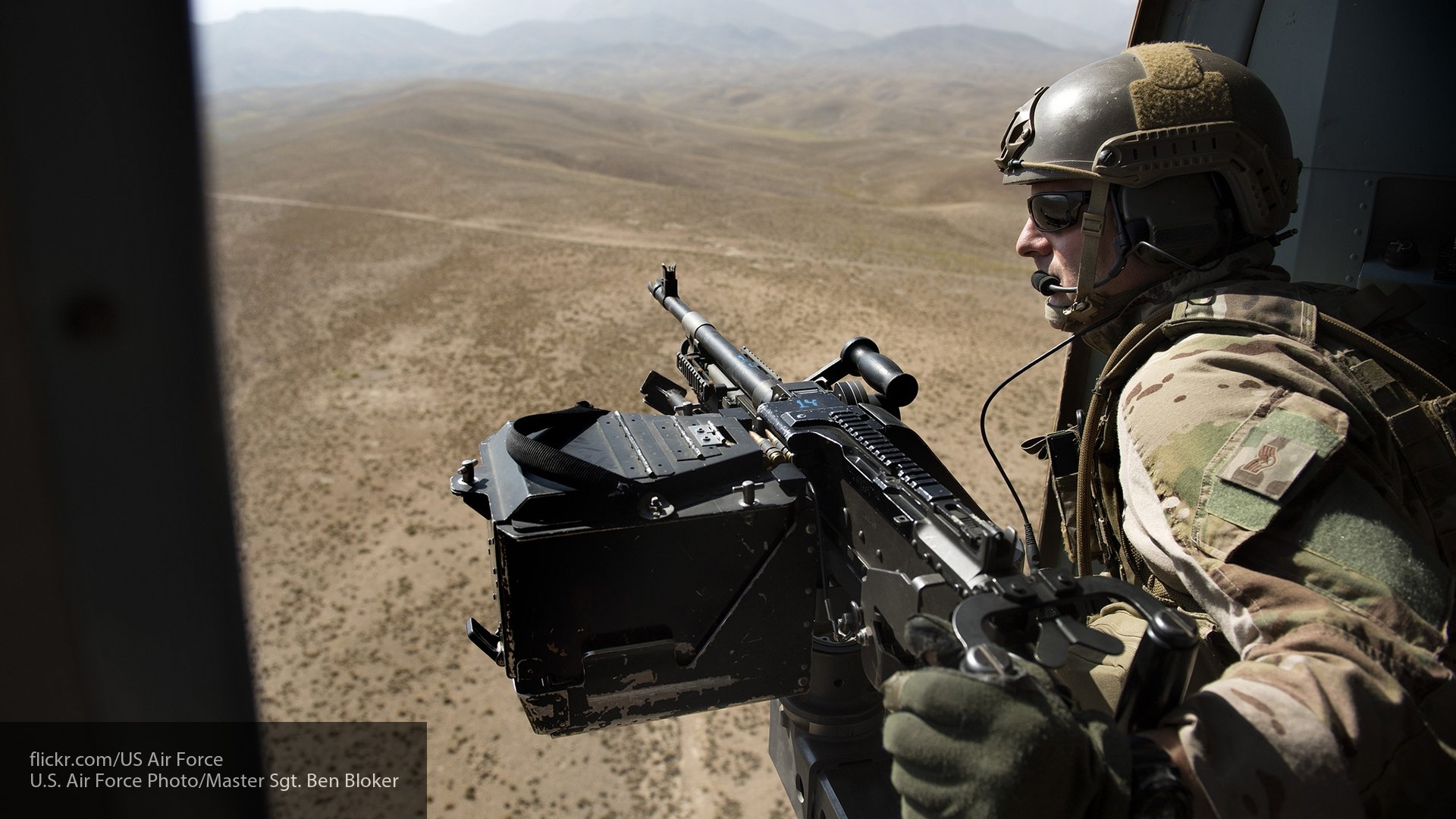 Вертолет ВВС США с пассажирами совершил жесткую посадку на юге Афганистана