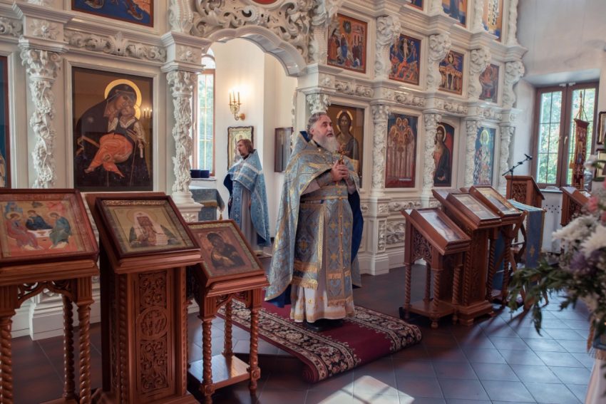 Ремонт начался в храме Святых Царственных Страстотерпцев в Войковском