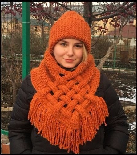 Снуд-шарф с элементами плетения: просто, стильно и необычно