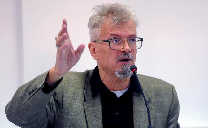 "Мне их не жалко. Я бы у них все отобрал". Эдуард Лимонов о потерях русских олигархов "Мне их не жалко. Я бы у них все отобрал". Эдуард Лимонов о потерях русских олигархов