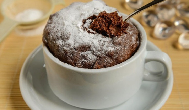 Как приготовить шоколадный кекс за 5 минут? Словно брауни, только вкуснее…
