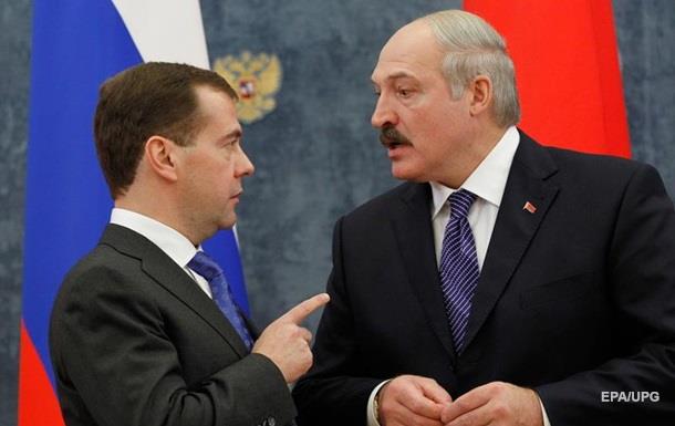 Медведев влепил пощечину потерявшему стыд Лукашенко