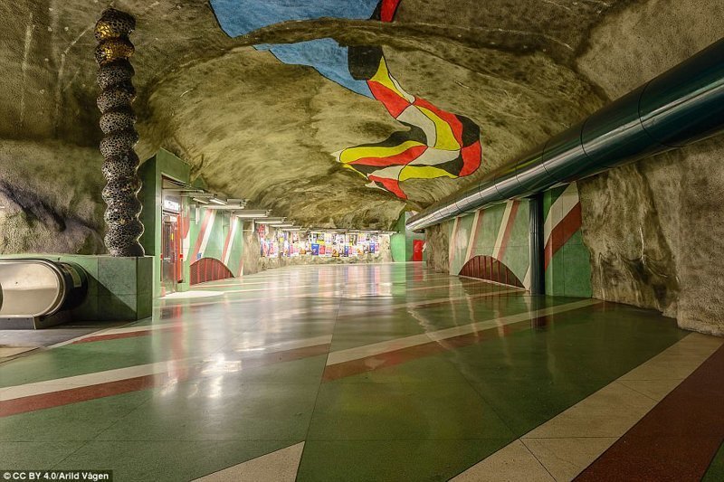 Станция Kungsträdgården Станция Kungsträdgården галерея, метро, метрополитен, метрополитены мира, подземка, стокгольм, художественная выставка, швеция