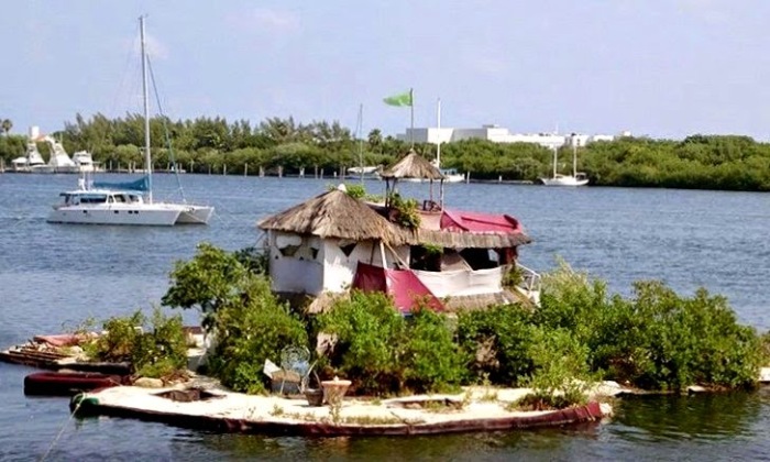 Понадобилось 2 года, чтобы новый остров начал принимать гостей (Joysxee, Мексика). | Фото: theflyingtortoise.blogspot.com.