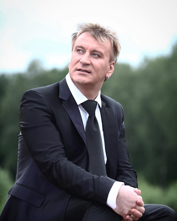 Сергей Пенкин с возрастом изменился настолько, что артиста узнают только по голосу Сергей Пенкин с возрастом изменился настолько, что артиста узнают только по голосу
