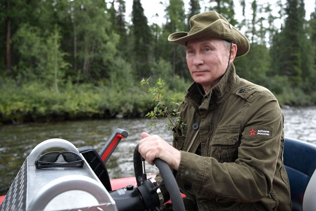 Путин рассказал о своем стиле одежды: Я не заморачиваюсь