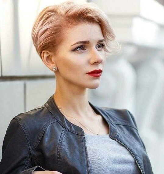 Стрижки, которые выглядят идеально, даже если вы только что проснулись.