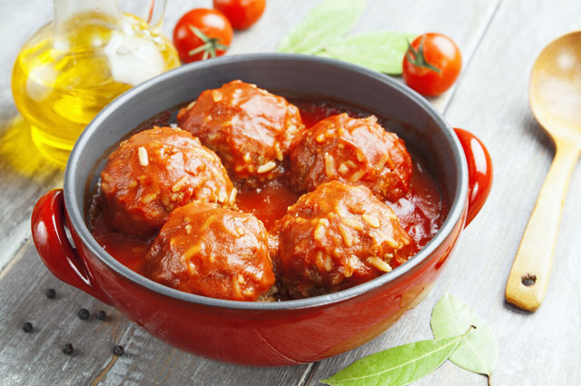 карты, ёжики из фарша и риса сексуально красиво