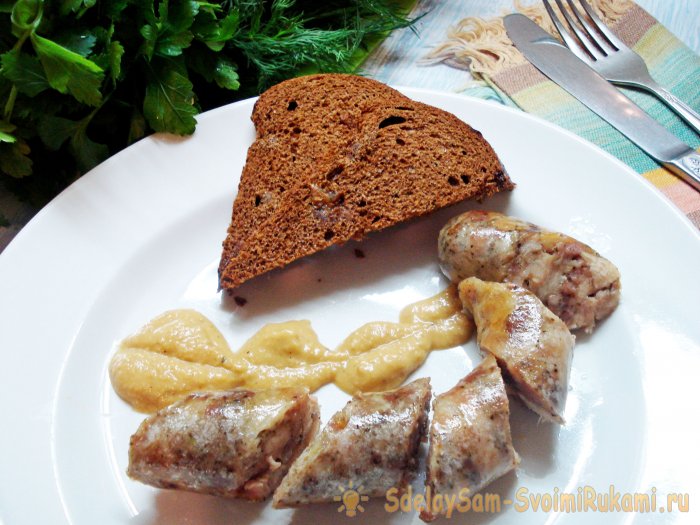 Вкусная и недорогая домашняя колбаса из куриных бедер и свиного фарша