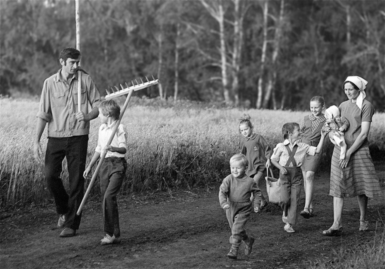 Гениальный фотожурналист советской эпохи Владимир Ролов Гениальный фотожурналист советской эпохи Владимир Ролов