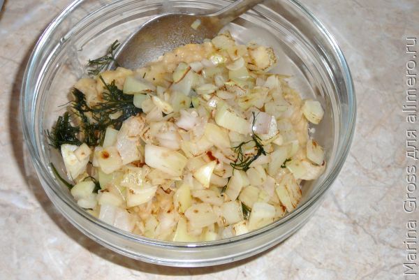 Гороховые котлеты со сметанным соусом Гороховые котлеты со сметанным соусом