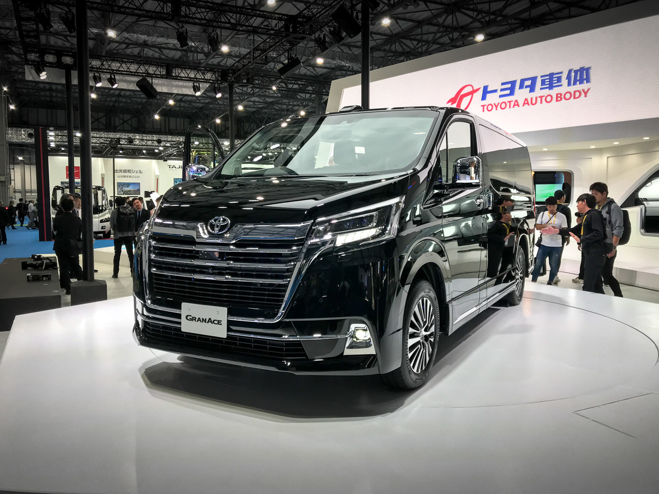 Toyota Granace 2020