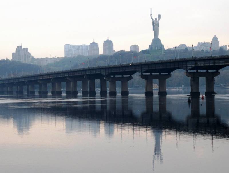 Политолог прокомментировал намерение Киева закрыть внутренние воды для российских судов