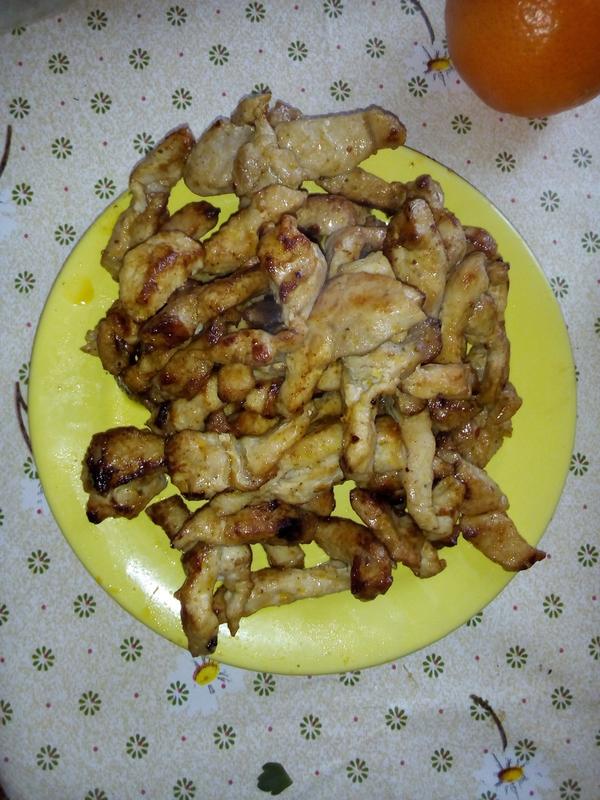 Салат с пряной говядиной и болгарским перцем Салат с пряной говядиной и болгарским перцем
