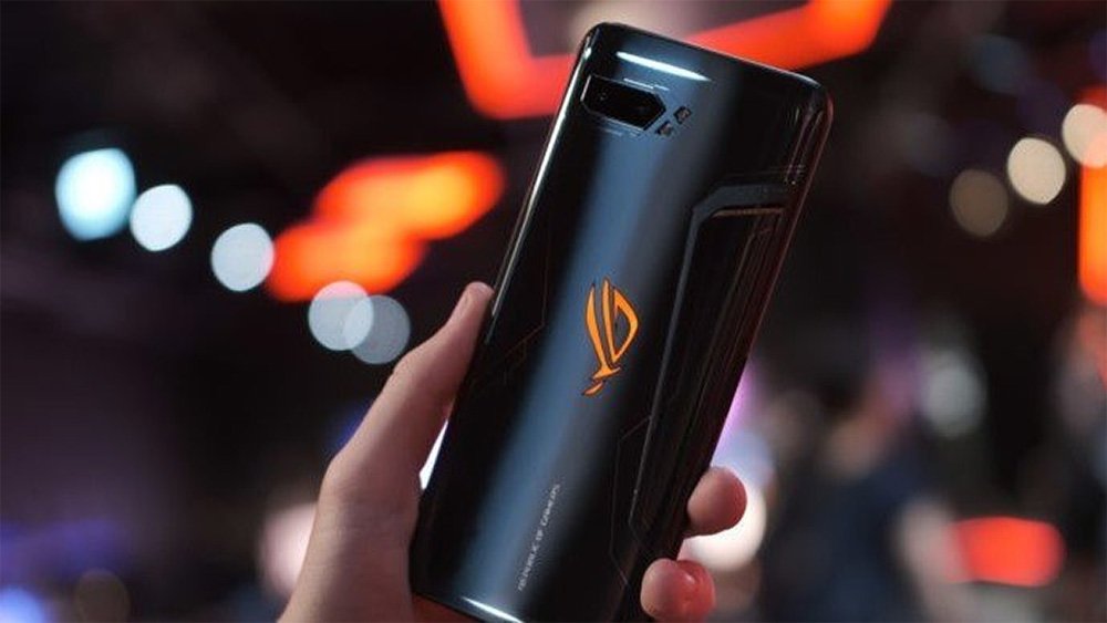Мощнейший в мире смартфон пришел в Россию по цене 70 тысяч рублей Мощнейший в мире смартфон пришел в Россию по цене 70 тысяч рублей