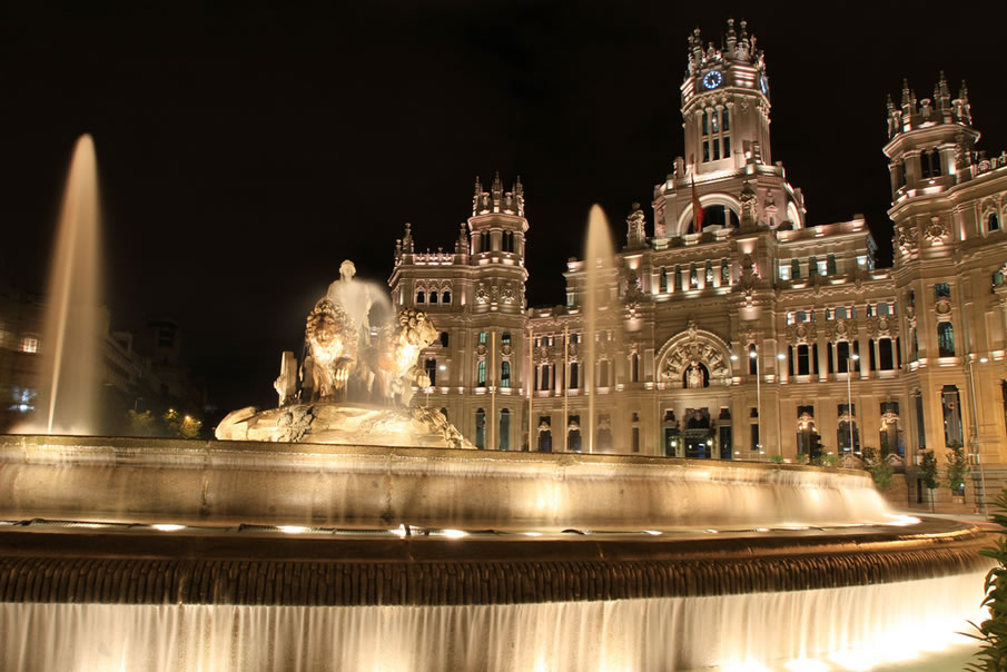 Plaza De Cibeles - Мадрид