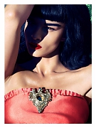 Кристал Ренн (Crystal Renn) в фотосессии Камиллы Акранс (Camilla Akrans) для Vogue Japan (июнь 2012