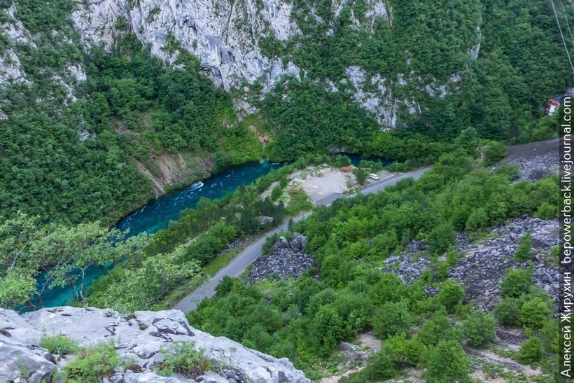 Блог - Дорога между Боснией и Черногорией — одна из красивейших границ Дорога между Боснией и Черногорией — одна из красивейших границ