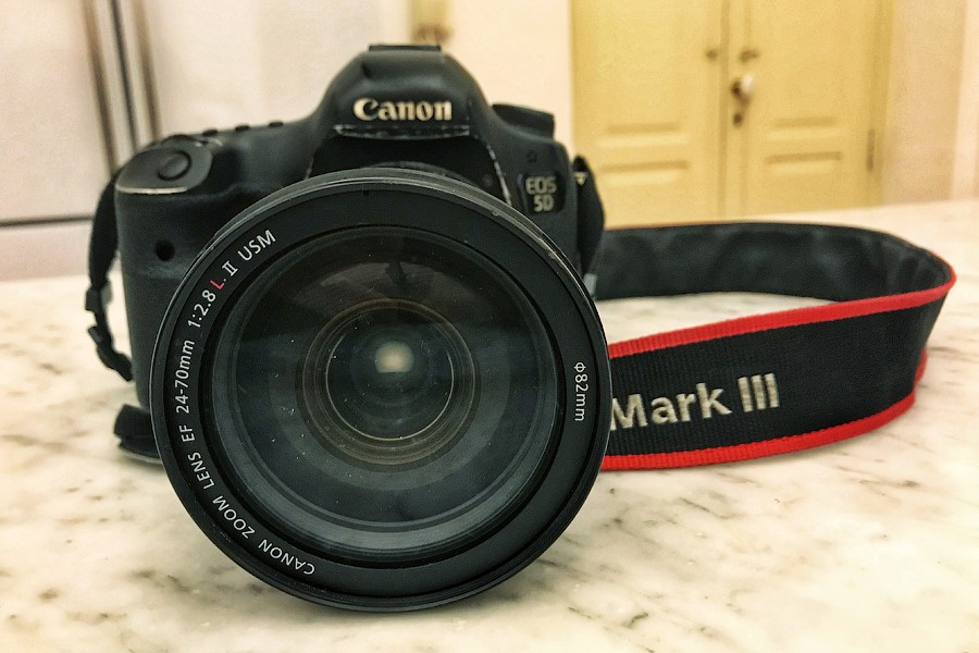 Прое... Canon 5D Mark III в самолете Прое... Canon 5D Mark III в самолете