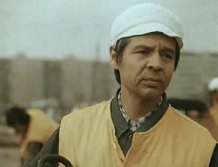Радик Муратов, кадр из фильма «Поездка через город (альманах)». / Фото: www.kino-teatr.ru Радик Муратов, кадр из фильма «Поездка через город (альманах)». / Фото: www.kino-teatr.ru
