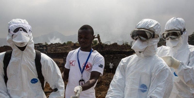 «Мировой медицинский вклад России»: эксперт рассказал о вакцинации Гвинеи лекарством от Эболы