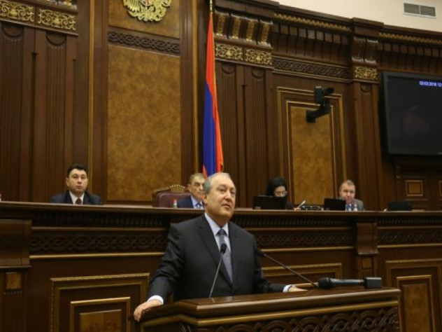 Президент Армении встретился с организатором «бархатной революции»