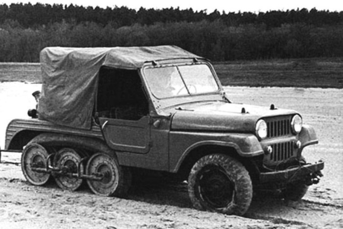 НАМИ С-3 на базе «Москвич-415» с пневмогусеницей на заднем мосту. НАМИ С-3 на базе «Москвич-415» с пневмогусеницей на заднем мосту.