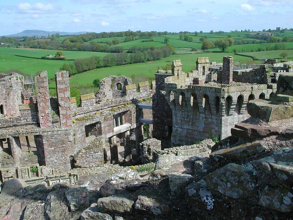 Замки Англии: Раглан (Raglan Castle)