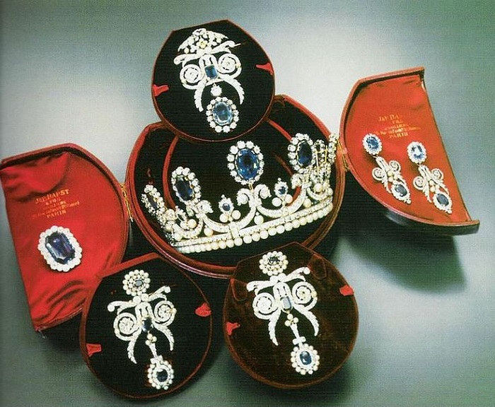 Сапфировая парюра Сапфировая парюра