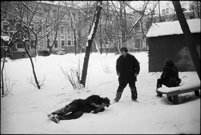 Уличные фотографии Владимира Сычёва – человека, который первым показал Западу повседневную жизнь советских людей Уличные фотографии Владимира Сычёва – человека, который первым показал Западу повседневную жизнь советских людей