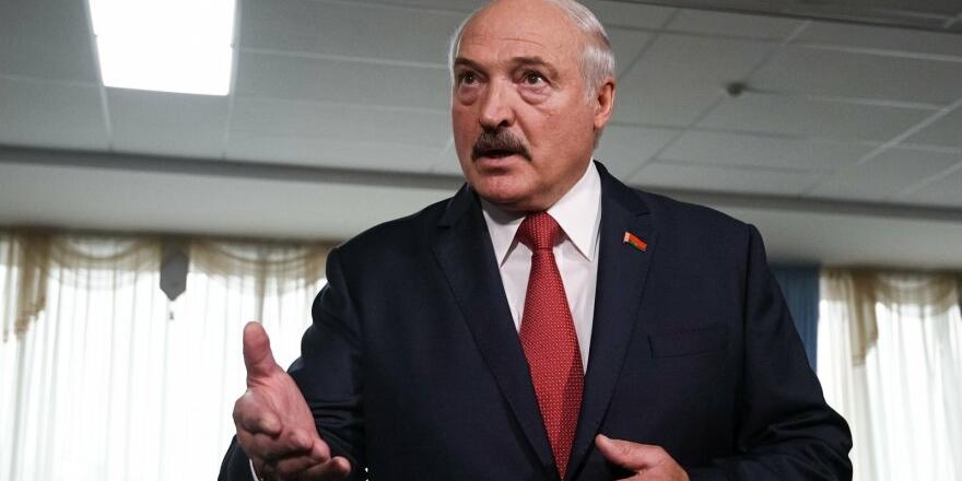 Лукашенко обвинил Россию в "понуждении" к интеграции и вспомнил добрым словом Ельцина Лукашенко обвинил Россию в "понуждении" к интеграции и вспомнил добрым словом Ельцина