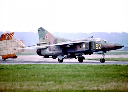 mig-23ub_(01)