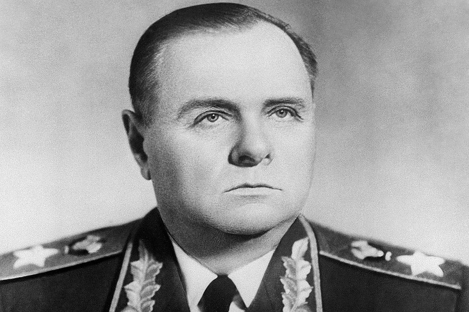 ÐаÑÑал СовеÑÑкого СоÑза ÐиÑилл ÐÑанаÑÑÐµÐ²Ð¸Ñ ÐеÑеÑков в 1957 годÑ. ФоÑо ÐладимиÑа СавоÑÑÑÑнова / ТÐСС